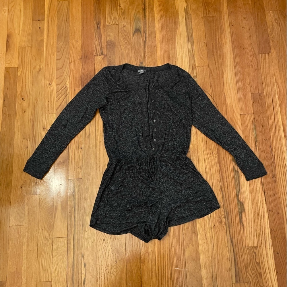 Aerie Grey Romper Size Small